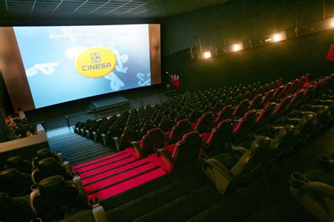 Cartelera Cine Cinesa La Farga 3D (LHospitalet) para el lunes,。